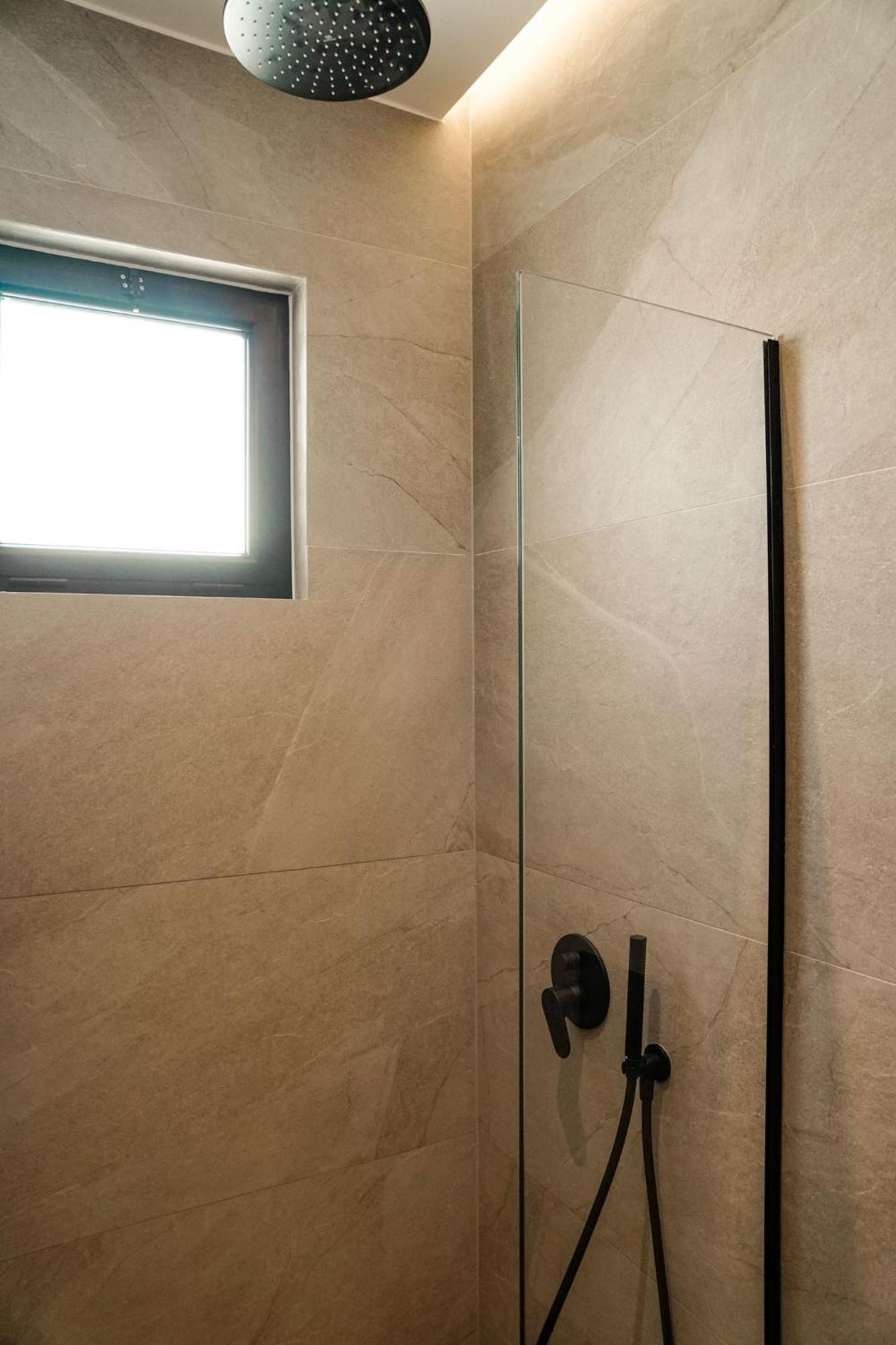 Jon'S Penthouse Apartment Sarande Bagian luar foto