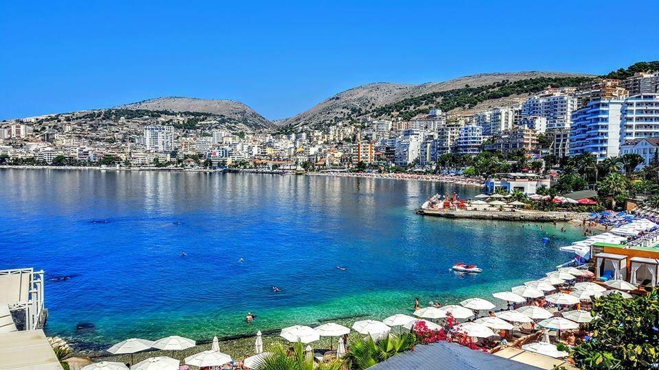 Jon'S Penthouse Apartment Sarande Bagian luar foto